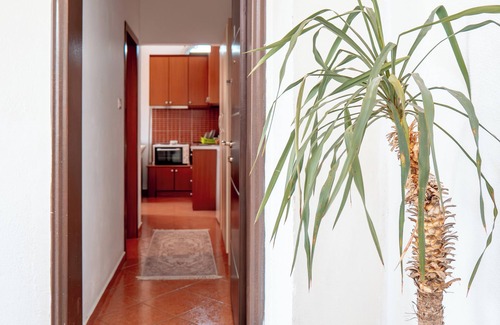 Gjirokaster Apartment | Small warm and clean apartment for family or social group with a fantastic view
