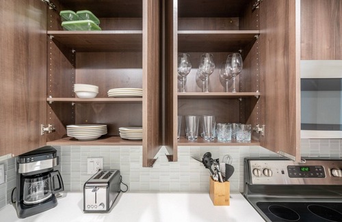 Prudential - St. Botolph Apartment | Smart Back Bay 1BR w/Gym, Doorman, nr. Esplanade, by Blueground
