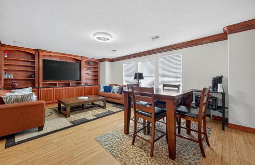 Rosenberg Villa | Smart Lighting, Master Suite & Game Room Fun