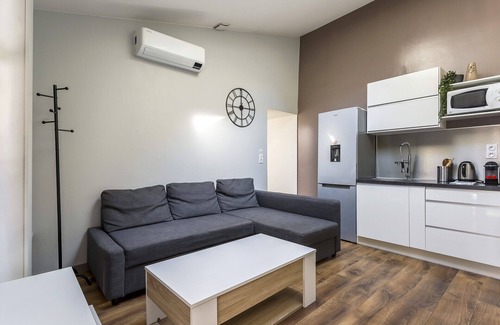 Perralliere Apartment | Smartstay Louis Mille - Gratte-Ciel