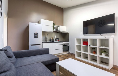 Perralliere Apartment | Smartstay Louis Mille - Gratte-Ciel