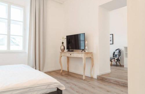 Krems an der Donau Apartment | Smile Apartments zum Goldenen Hirschen