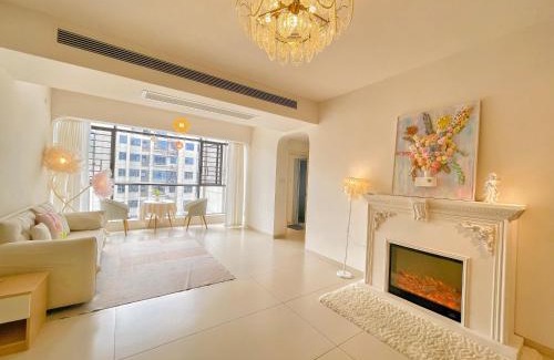 Yongding Apartment | SmileNest Downtown 3 Beds for 6-10 Guests Attraction Ticket Service to Mountain Ideal for Families Group Stays