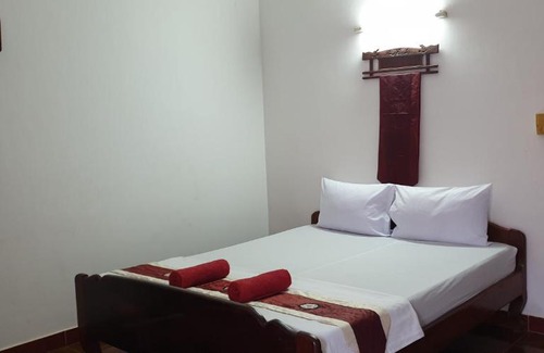 Taphul Village Area House | Smiley's Guesthouse