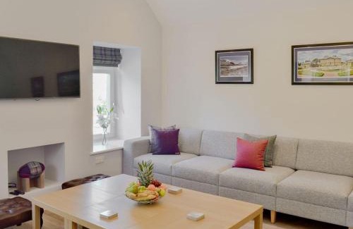 Mauchline House | Smithfield House
