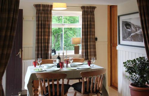 Strathdon House | Smithy Cottage