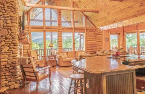 Dandridge House | Smoke Rise Lodge · Lake Front, Luxury Cabin, Hot Tub,