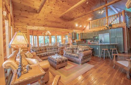 Dandridge House | Smoke Rise Lodge · Lake Front, Luxury Cabin, Hot Tub,