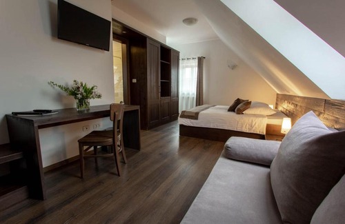 Prestranek House | Smrekarjeva Domačija