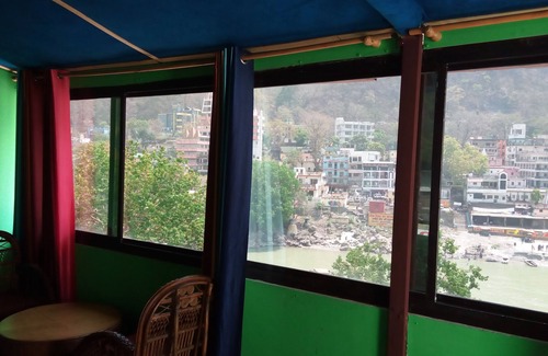 Tapovan House | Sneha Home-Stay Nearabout Laxman Jhulla Bridge With Ganga River & mountain views