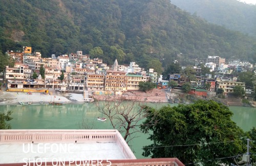 Tapovan House | Sneha Home Stay With Ganga River, Amazing Mountain & Laxman Jhula Bridge View.