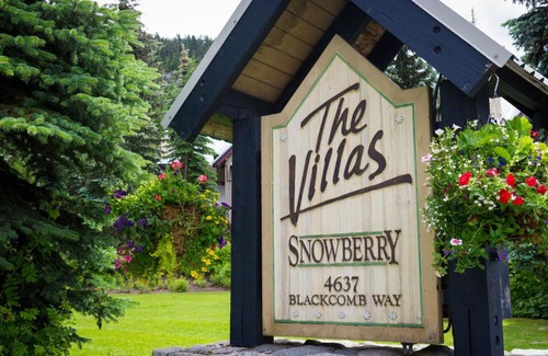 Blackcomb Apartment | Snowberry Villas