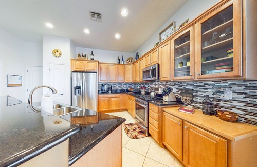 Quail Crossing House | Snowbird-friendly home with fast WiFi, central AC, and private pool