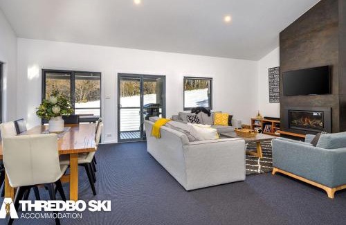 Thredbo Ski Chalet | Snowbound Chalet 3