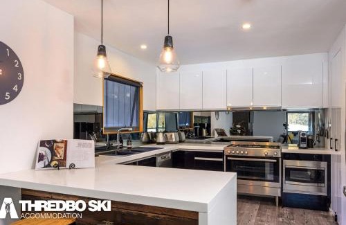 Thredbo Ski Chalet | Snowbound Chalet 3