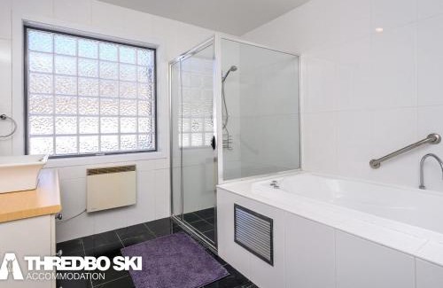 Thredbo Ski Chalet | Snowbound Chalet 3