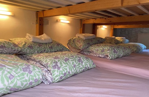 Nant Peris Cabin | Snowdon Bunkhouse, CH, Nant Peris Llanberis Pass near Zip wire, Mountain Railway