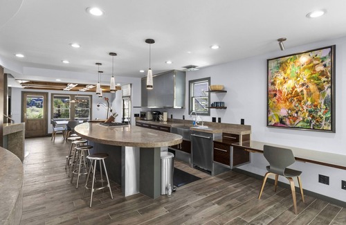 Downtown Park City Ski Chalet | "SNOWFUN WINE CHALET" - Premium Ski, Entertain, Game Room, Parking, Old Town