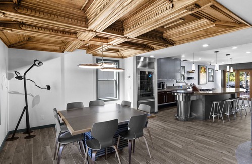 Downtown Park City Ski Chalet | "SNOWFUN WINE CHALET" - Premium Ski, Entertain, Game Room, Parking, Old Town