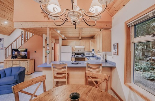 Glacier Cabin | Snowline Cabin #75 - WiFi - Gas F/P - Pets Ok