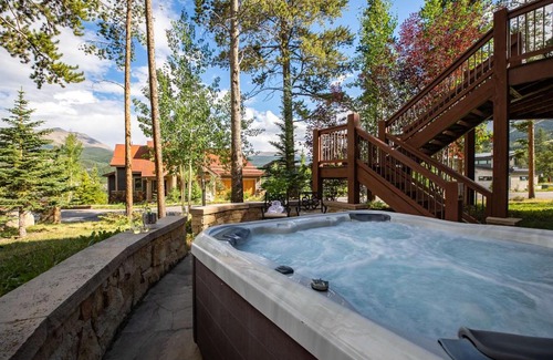 Peak 8 House | Snowy Point Chalet: True Mountain Luxury