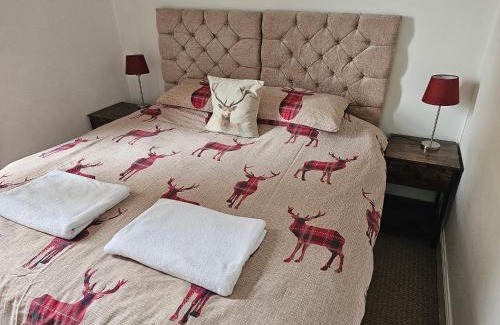 Helensburgh Apartment | Snug - Abhainn Apartment