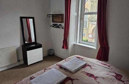Helensburgh Apartment | Snug - Abhainn Apartment