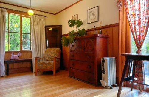 Lower Snug House | Snug Sanctuary - A gem in the forest 20 min to CBD