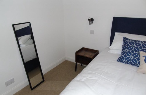 Helensburgh Apartment | Snug - Sealladh Mara Apartment