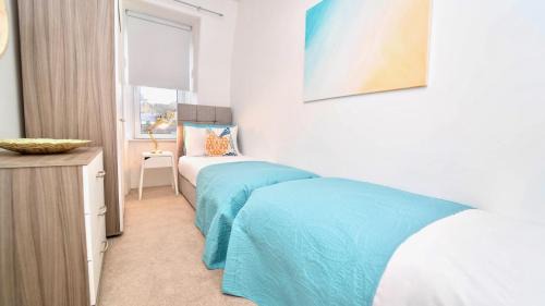 Helensburgh Apartment | Snug - Tùr Sealladh Apartment