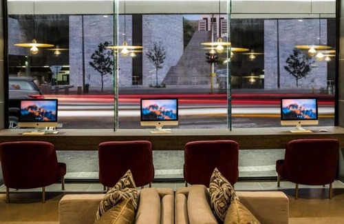 Windhoek Central Apartment | Soak Up the Sun by the Rooftop Pool! Onsite Spa, Parking, Short Walk to Zoo Park