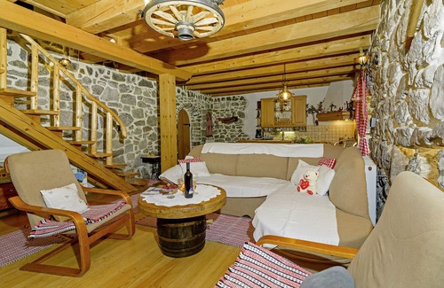 Presika House | Sobol in Kočičin (Haus für 6-9 Personen)