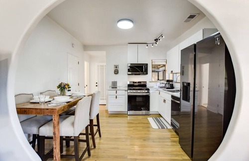 Bouldin House | SoCo | Creekside Bungalow - Portoro