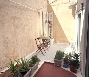 Salamis House | Socratous House