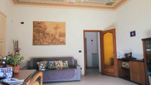Moncalvo Apartment | Soffitto Dipinto