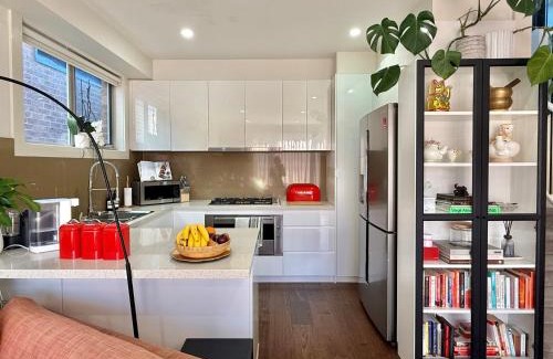 Camberwell House | Soft Modern Glamour in the Heart of Camberwell