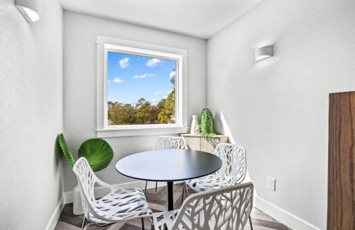 Whalehead Beach House | Sojourn Corolla 6 Bedroom POOL
