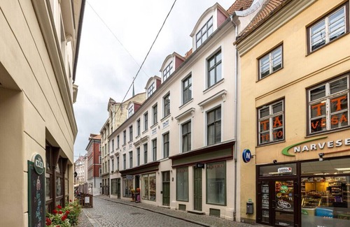 Old Town Apartment | Sojourn in Old Town studio apartment