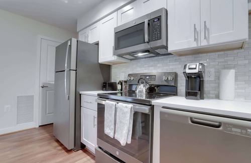 Ballston Apartment | Sojourn Randolph Towers #204