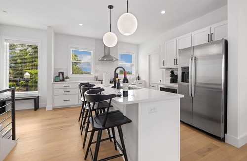 Downtown House | Sojourner - Arts District - Garage - 0.5 mi DT