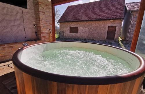 Municipality of Gracac Resort | SOKOL - Secret forest house