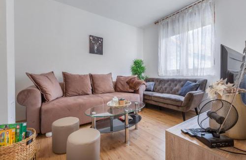Municipality of Gracac Resort | SOKOL - Secret forest house