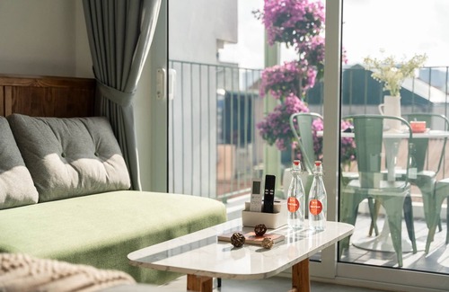 Thanh Nhan Hotel | SOL Urban Villa Rooftop POOL and GYM