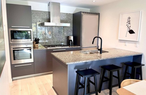 Downtown Victoria Condo | Solace in the City-Downtown, Close to Everything, Private Garden Patio