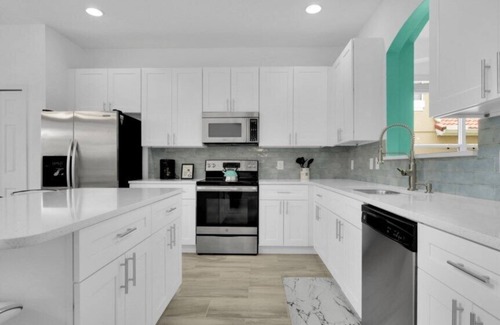 Solana House | ✈ Solana Resort -Onsite Amenities - Gated Community - Disney Area - Games Room