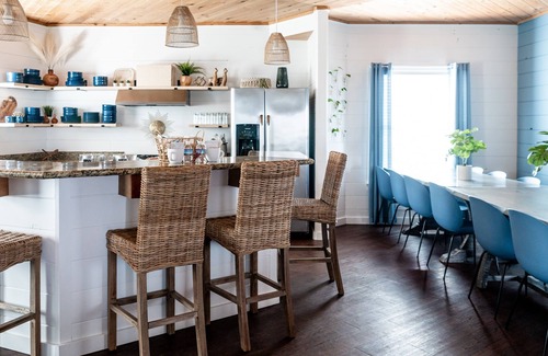 Crystal Beach House | Solara Sands: Theater & Game, Steps to the Beach!