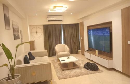 North Ridge Apartment | Solaris Apartments luxury by Cozy