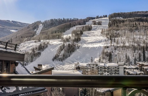 Vail Condo | Solaris Residences 4Br+Den Mountain View: Unit 4D East