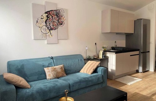 Guilhemery Apartment | Solférino center cosy studio up Gabriel Péri