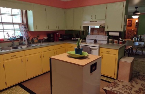 Savannah House | SOLID GROUNDS Eclectic house in small town